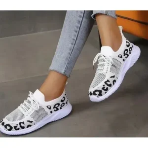 Hillsupshoes Women Fashion Plus Size Spotted Mesh Breathable Round Toe Sneakers