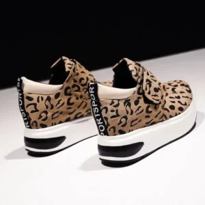 Hillsupshoes Women Fashion Wedge Leopard Leopard Sneakers